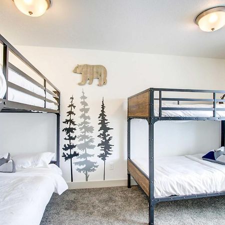Family-Friendly Bear Lake Vacation Rental ガーデンシティ エクステリア 写真